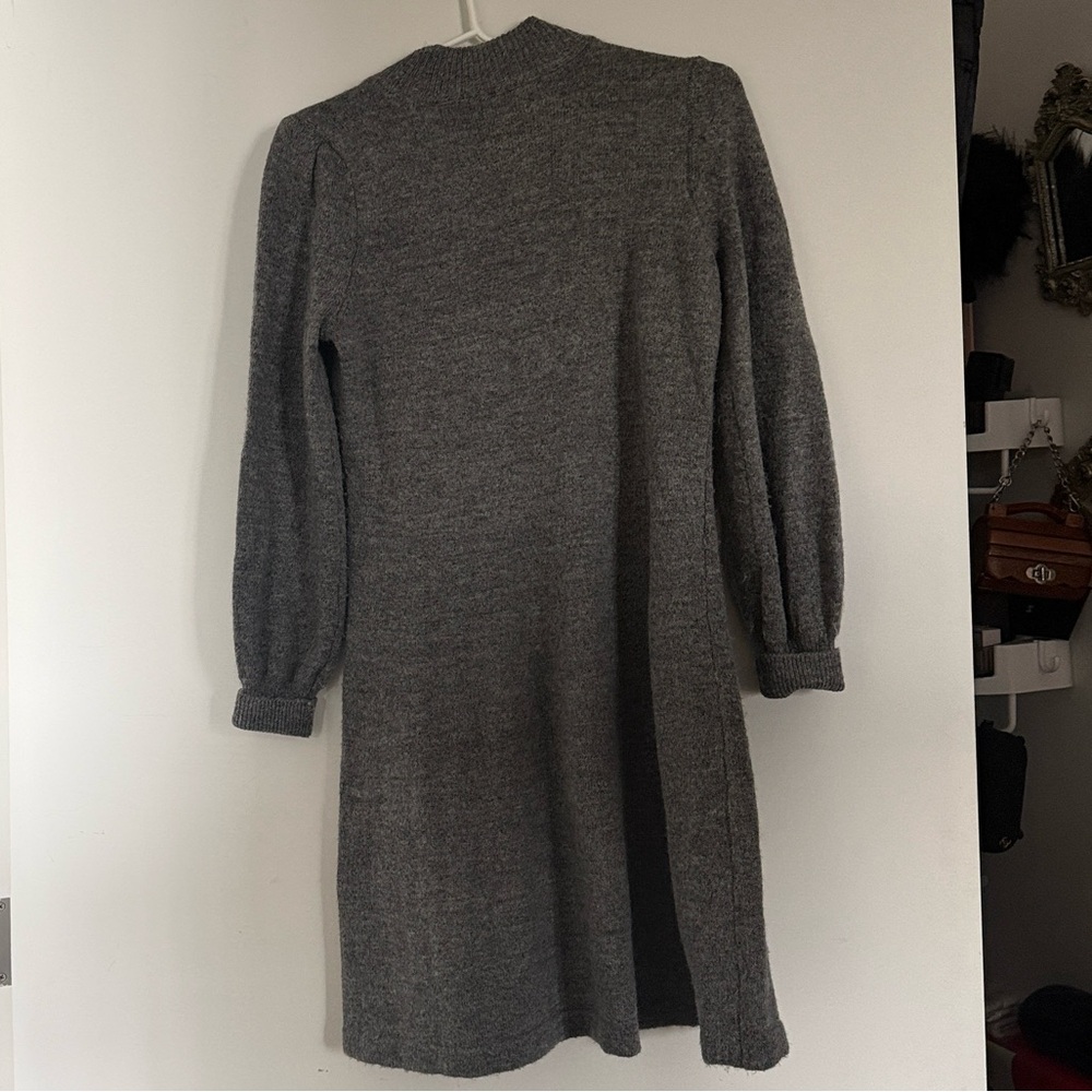 CeCe Mock Neck embellished Bow Sweater Dress size Small in Gray - Picture 3 of 8